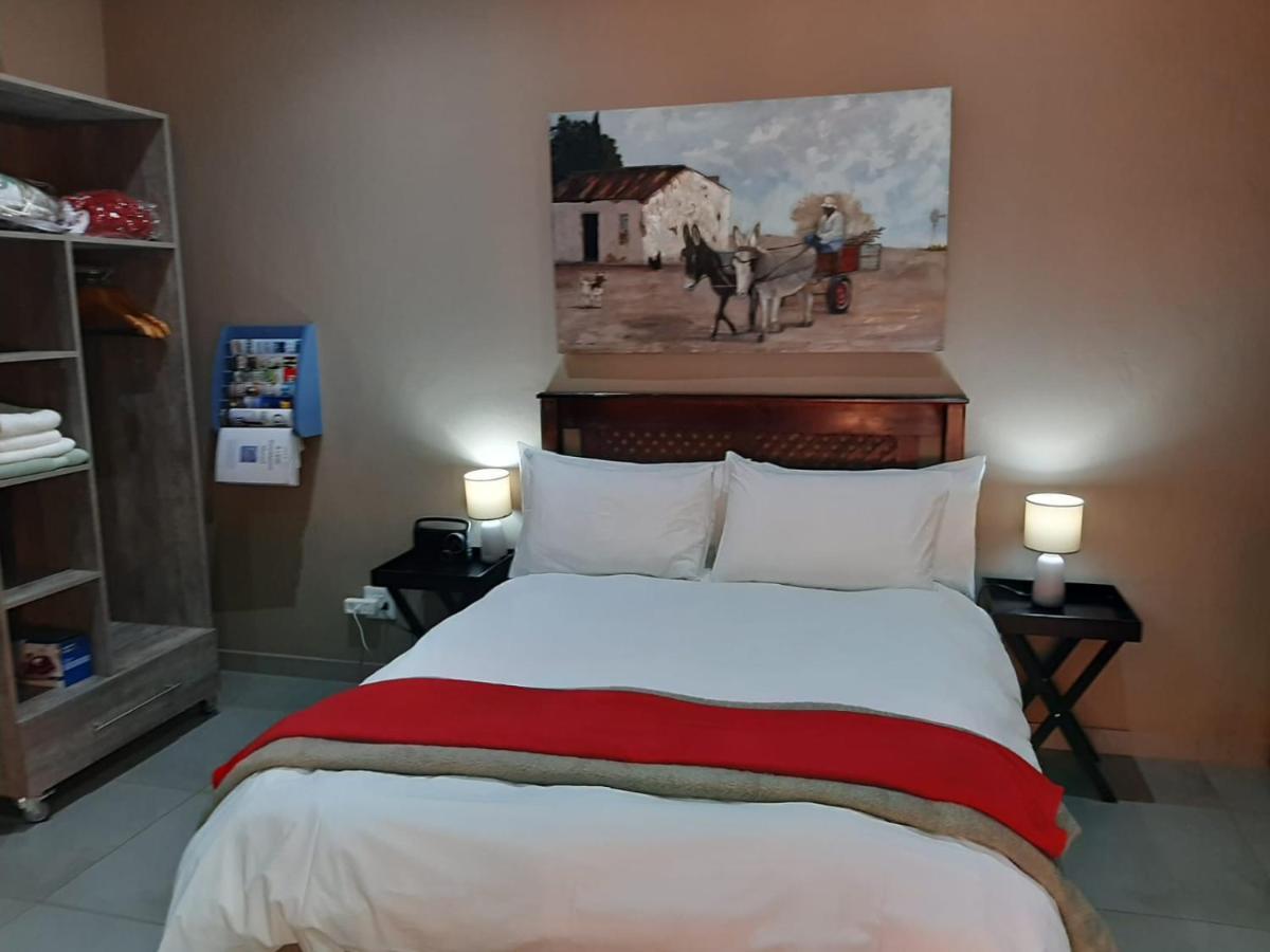 A Little Guesthouse Bloemfontein Exteriör bild