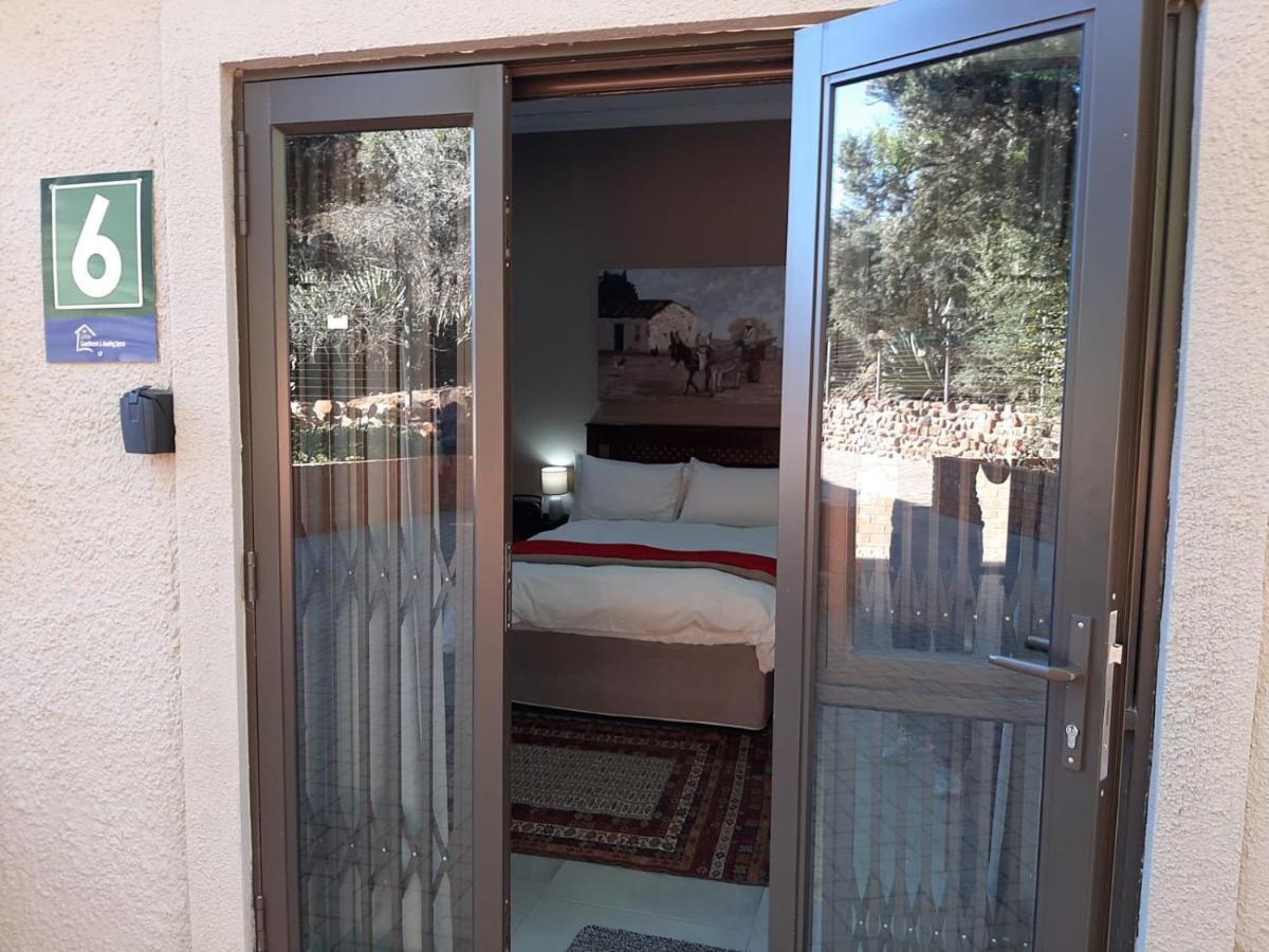 A Little Guesthouse Bloemfontein Exteriör bild